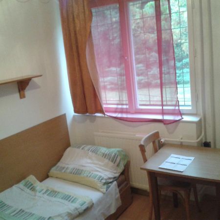 Pension Szallo Es Kemping Kecskemet Bagian luar foto